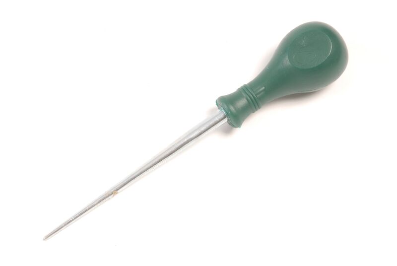Lasher – Piercing Awl – Pouched