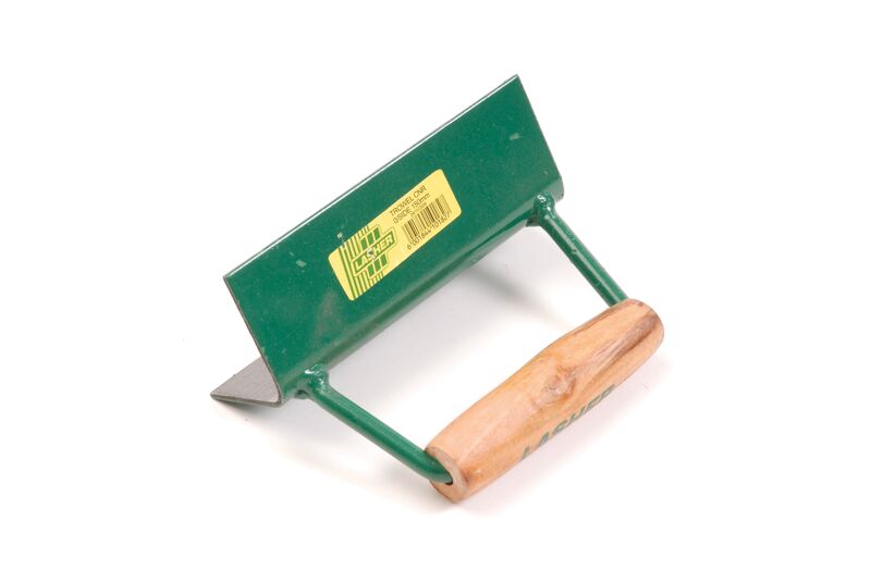 Lasher – Cove Corner Trowel For Outside With Wooden Handle – 150mm