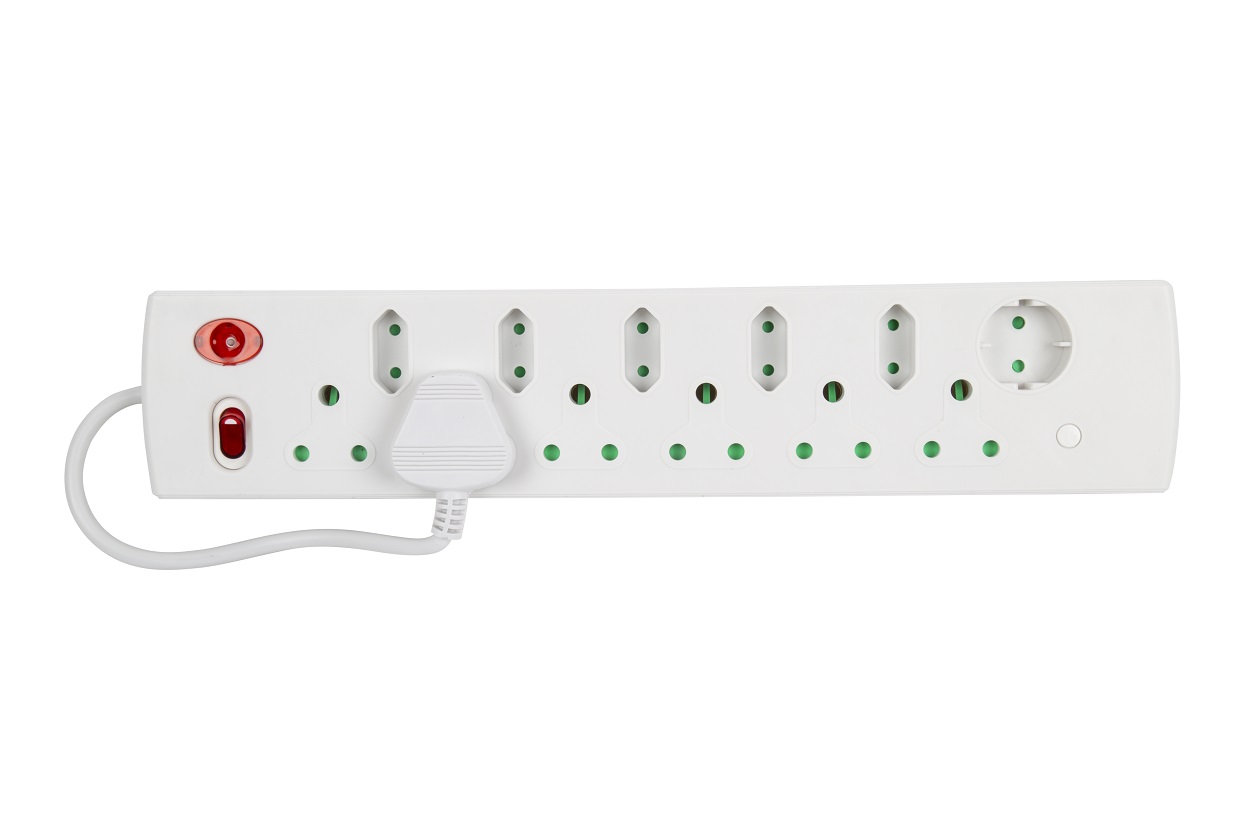 Nexus – 12 Way Standard Multi-Plug – White