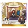 Wizarding World Mini Classroom Charms Playset & 7.5cm Figure Wizarding World Mini Classroom Charms Playset & 7.5cm Figure