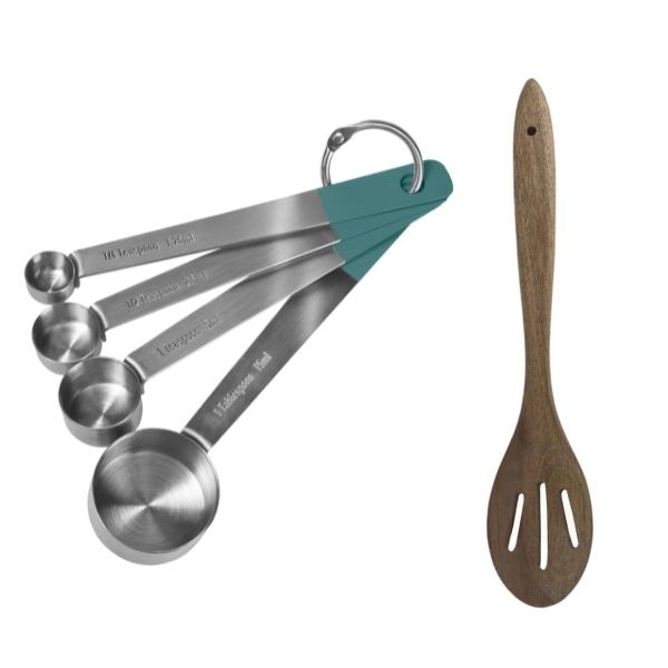 Jamie Oliver – Measuring Spoons Set (4 Piece) & Acacia Slotted Wooden Spoon