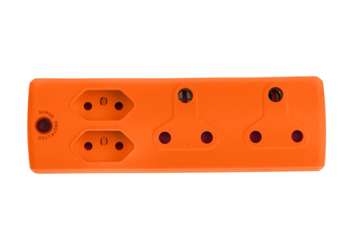 Electricmate 2 x 16 + 2 x 5 Amp Adaptor Loose Orange