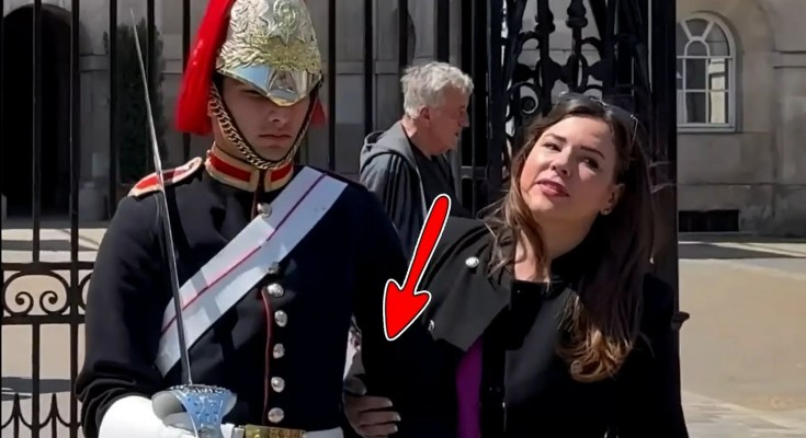 When Royal Guards Show NO MERCY To The Worst Tourist Interaction! When Royal Guards Show NO MERCY To The Worst Tourist Interaction!