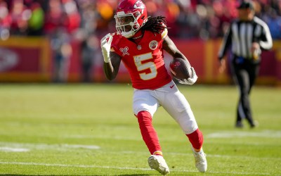 Los Eagles fichan a Hollywood Brown Los Eagles fichan a Hollywood Brown