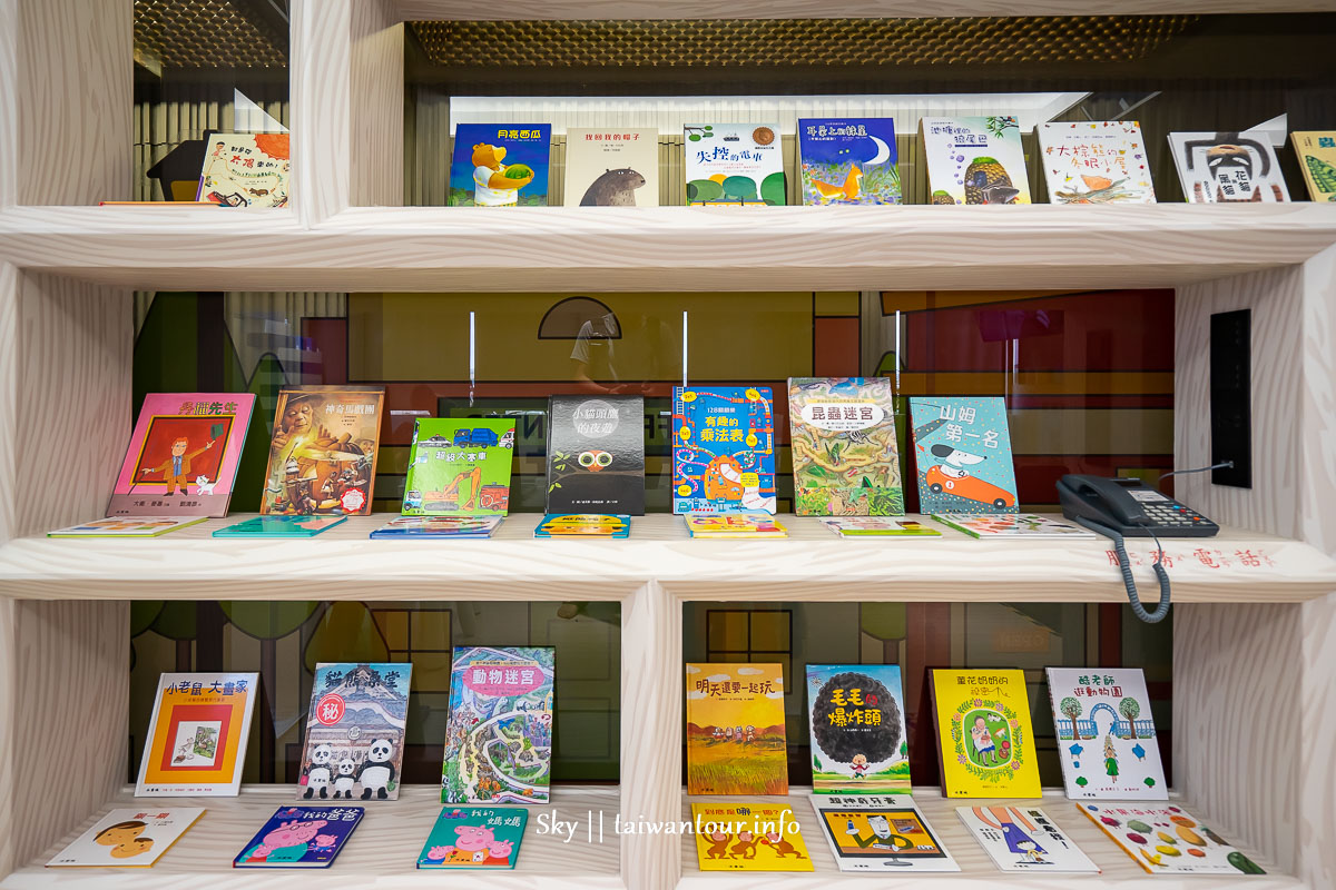 台中住宿推薦【水雲端旗艦概念旅館】游泳池.親子遊戲房.溜滑梯.KTV 台中住宿推薦【水雲端旗艦概念旅館】游泳池.親子遊戲房.溜滑梯.KTV