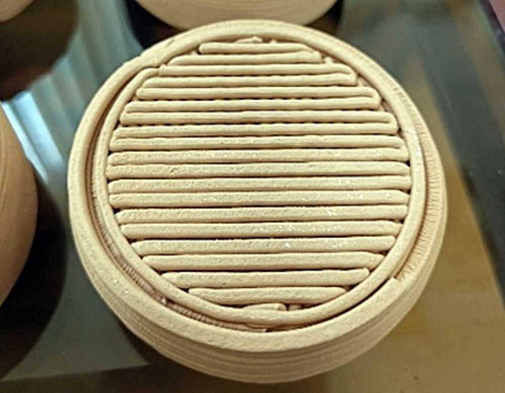 桃園USR聯盟跨校會議重啟 龍華科大深化交流合作 2 《圖說》龍華科大USR團隊使用水庫淤泥為材料,低溫燒結製成生態友善陶瓷珊瑚復育基座。〈龍華科大提供〉