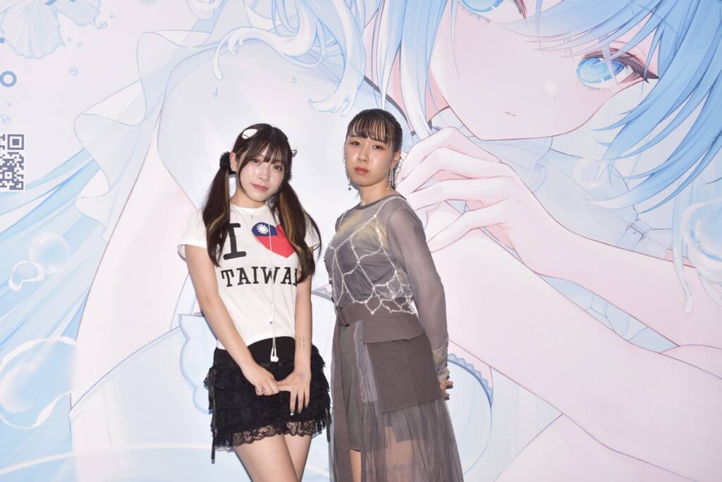 首度合作台灣人氣女團KIRIS!網封「最有潛力女團」化身彩莉心中女主角 10 (由左至右)三野宮玲、彩莉 Ayari來台出席漫博25活動。