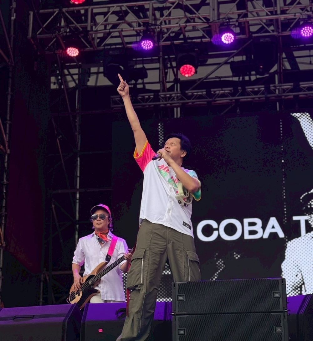 印尼移工文化嘉年華熱唱 破萬粉絲擠爆新北市民廣場 3 《圖說》活動壓軸特別邀請「印尼五月天」GiGi樂團重磅登場,主唱Armand Maulana演繹了多首膾炙人口的國民神曲。〈勞工局提供〉