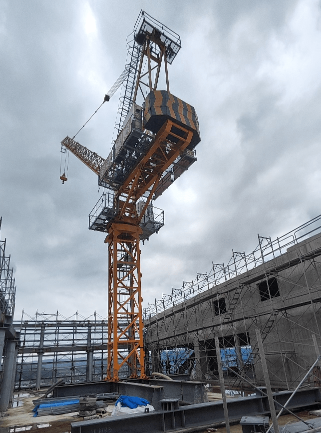 楊柳颱風穿台 新北勞檢處提醒工地防範強風危害 15 對於營造工地塔式起重機,防颱期間應釋放旋轉煞車馬達,以避免狂風吹斷吊臂。