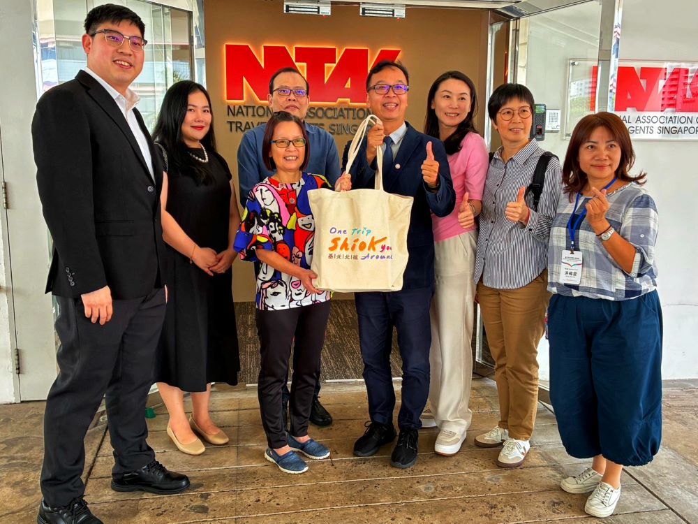 推展東南亞市場 基北北桃拜會星馬觀光龍頭 3 《圖說》與基北北桃4市觀光局簽署觀光合作備忘錄的新加坡全國旅行社公會由出境副主席 Mary Kheng(左3)接待4市觀光長官。〈觀旅局提供〉