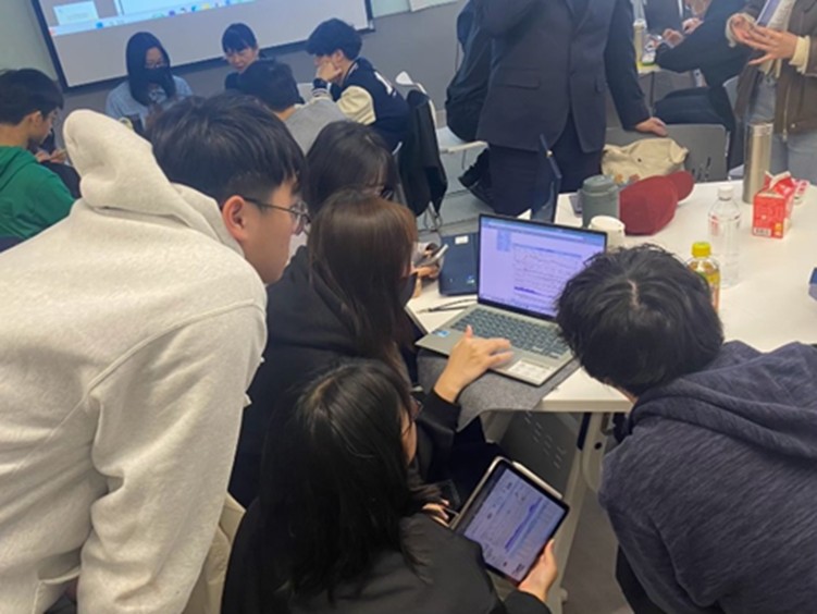 產官學聯手 新北《金融科技學習圈》 9月開課 1 《圖說》新北青年局《金融科技學習圈》以「做中學」設計課程,帶領學員奠定紮實基礎。〈青年局提供〉