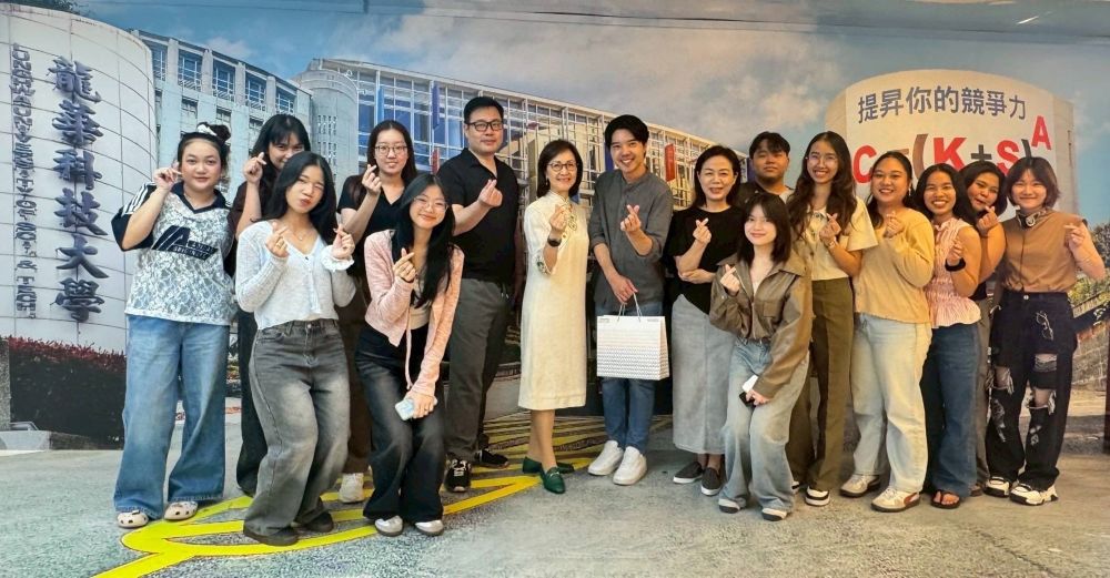 參訪龍華遊戲系聚焦多媒體 泰曼谷大學師生印象深刻 1 《圖說》泰國曼谷大學師生參訪龍華科大遊戲系,展開為期一週的專業課程學習與文化交流。〈龍華科大提供〉