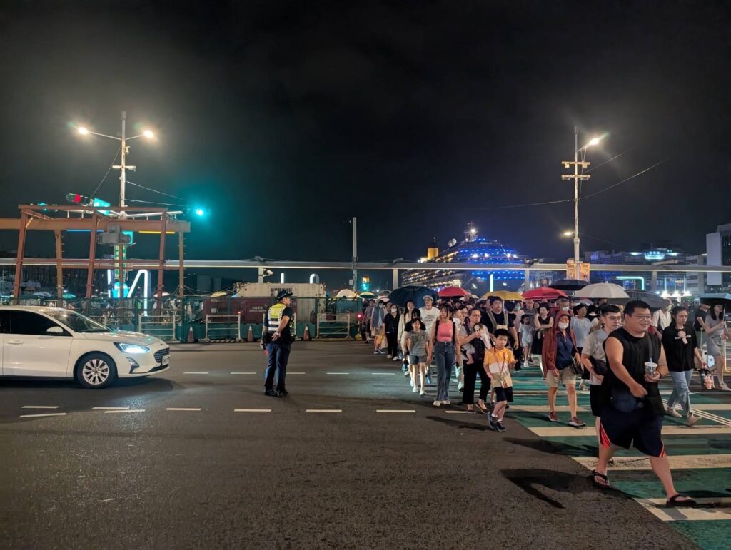 迎接基隆浪漫七夕煙火及無人機表演秀 讓民眾乘興而來戀戀不忘基警準備好了 2 %E4%BA%8C 28