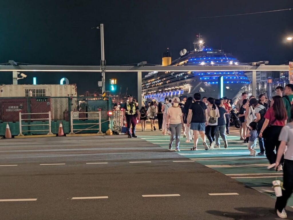 迎接基隆浪漫七夕煙火及無人機表演秀 讓民眾乘興而來戀戀不忘基警準備好了 3 1756119393213