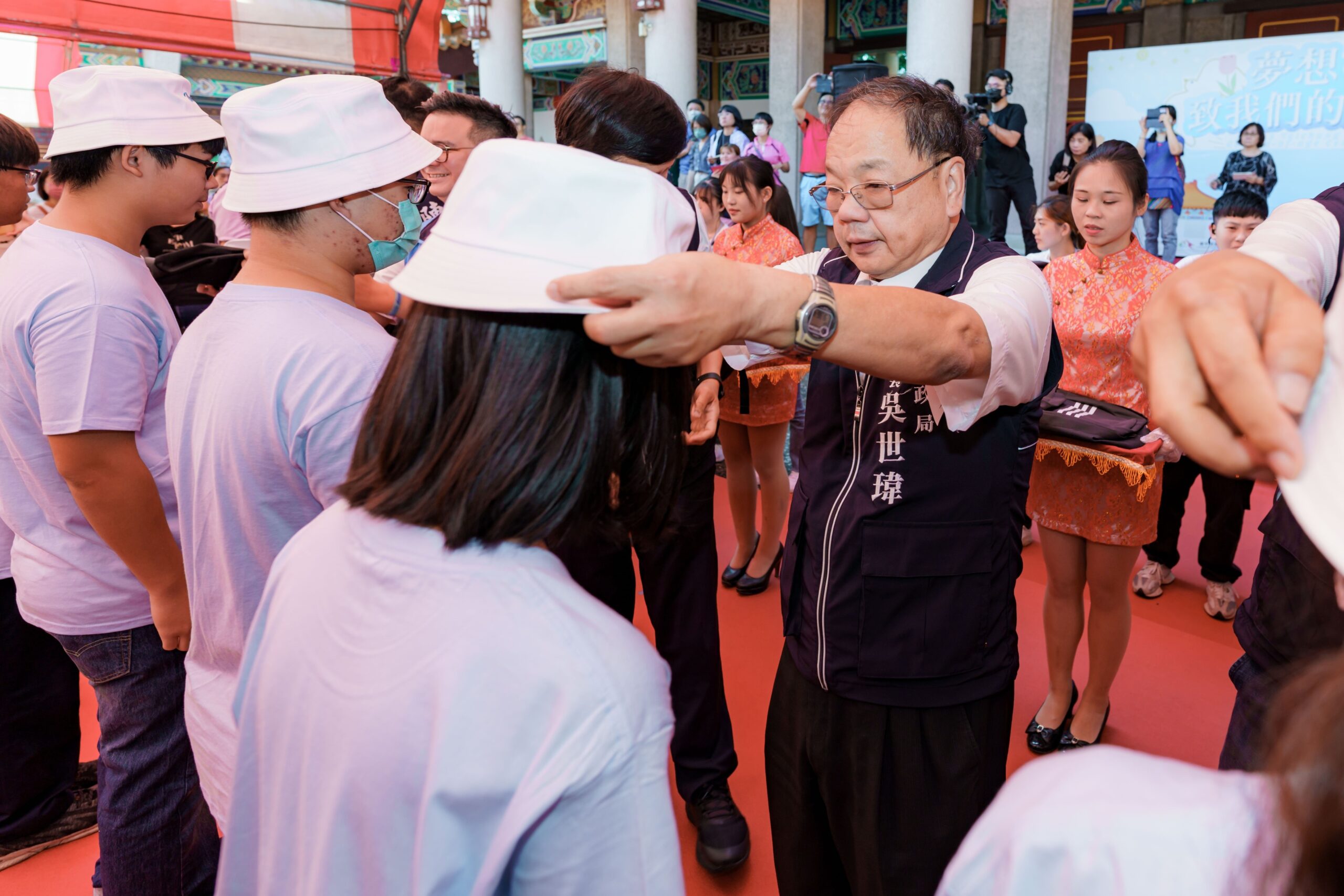 中市成年禮10/25孔廟登場 限額150名9/8開放線上報名 29 %E4%B8%AD%E5%B8%82%E6%88%90%E5%B9%B4%E7%A6%AE10%E6%9C%8825%E6%97%A5%E5%AD%94%E5%BB%9F%E7%99%BB%E5%A0%B4 150%E4%BD%8D%E9%9D%92%E5%B9%B4%E5%AD%B8%E5%AD%90%E5%B0%87%E6%8E%A5%E5%8F%97%E8%B1%A1%E5%BE%B5%E8%B2%AC%E4%BB%BB %E6%84%9F%E6%81%A9%E8%88%87%E5%8B%87%E6%B0%A3%E7%9A%84 %E4%B8%89%E5%8A%A0%E7%A6%AE %E7%A5%9D scaled