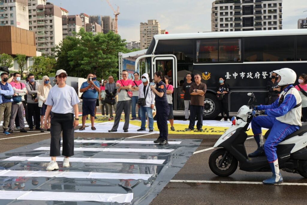 打造三安防護網 中市推動職安、食安與交通安全讓外送員安心送餐 2 1313435