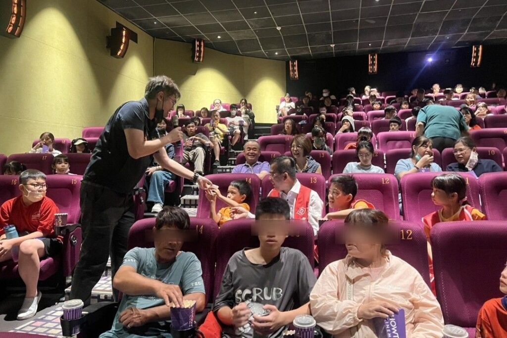 基警婦幼隊攜手基隆長庚醫院及家扶中心 推動兒少安全與反詐宣導 8 MEITU 20250914 142256280