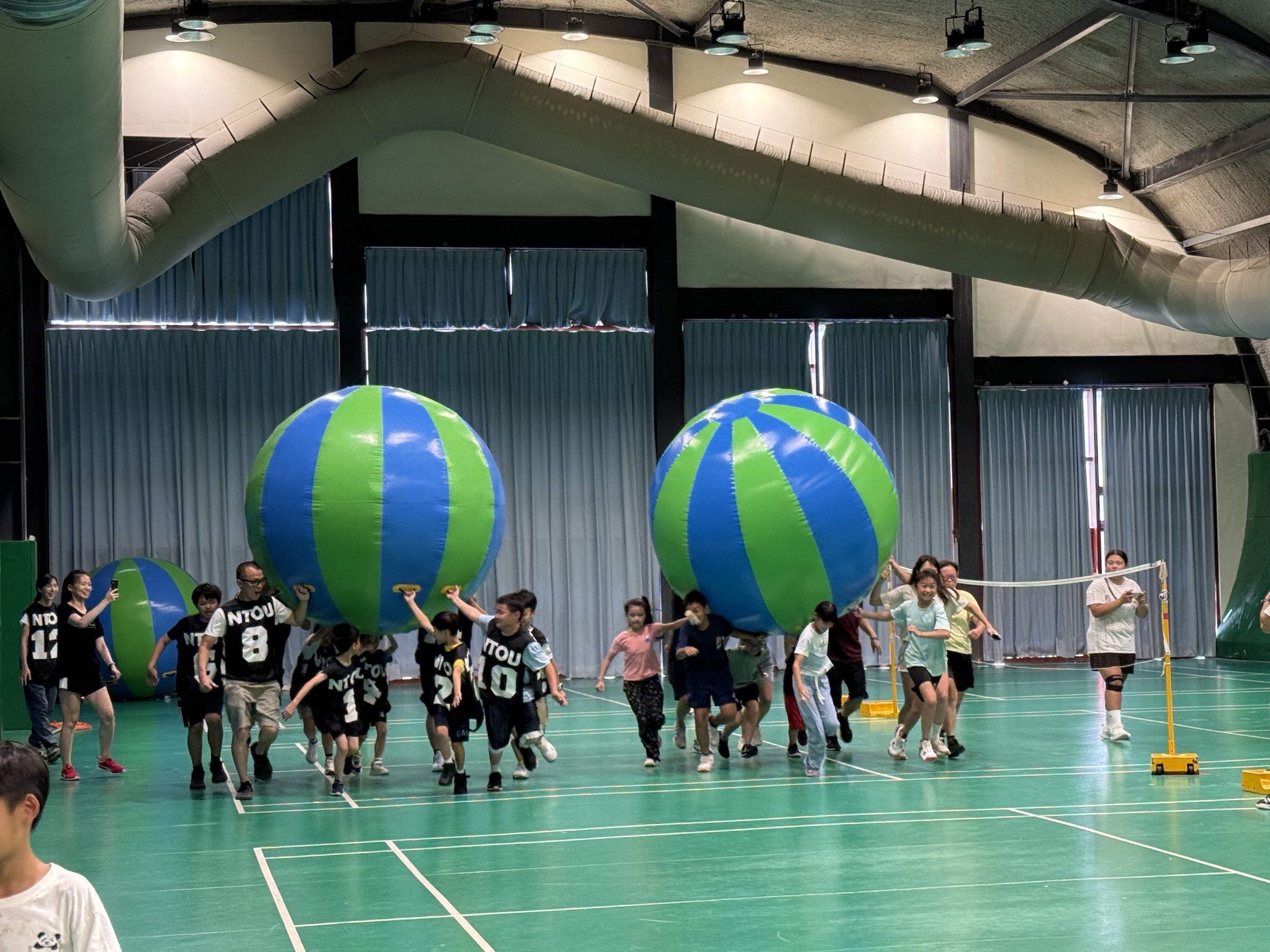 陸上家庭迷你馬拉松嗨翻海大體育館 2 2BED44B4 C224 4095 A493 62A6B69E3B80