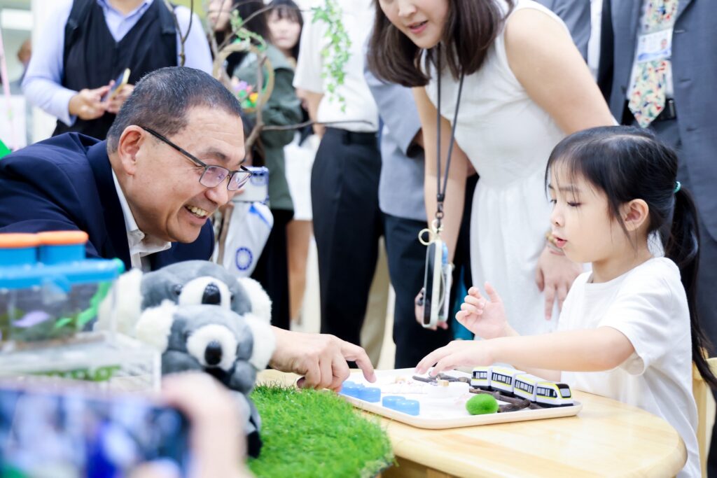 新北捷員工子女非營利幼兒園暨安環捷運分隊啟用 侯友宜:打造幸福安全的宜居城 10 %E7%92%B0%E7%8B%80%E7%B7%9A%E5%8D%97%E6%A9%9F%E5%BB%A0%E5%85%A7%E8%A8%AD%E7%AB%8B%E9%9D%9E%E7%87%9F%E5%88%A9%E5%B9%BC%E5%85%92%E5%9C%92%EF%BC%8C%E6%8F%90%E4%BE%9B%E5%93%A1%E5%B7%A5%E5%8F%8A%E5%B8%82%E6%B0%91%E6%9B%B4%E5%AE%8C%E5%96%84%E7%9A%84%E6%95%99%E8%82%B2%E6%89%98%E8%82%B2%E8%B3%87%E6%BA%90