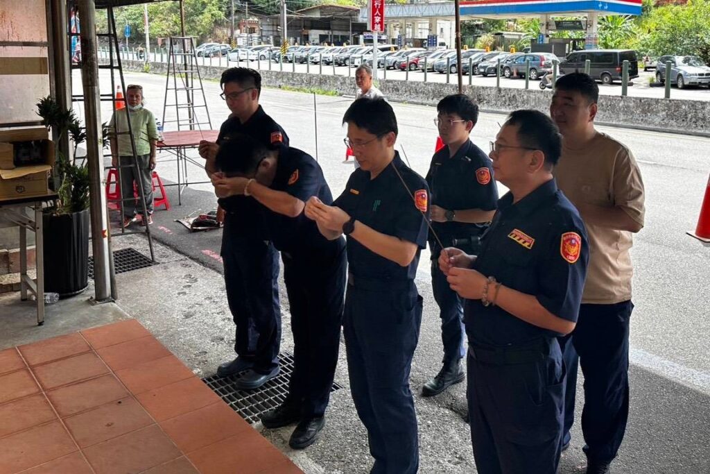 農曆七月吉祥感恩 汐止警推廣平安用路觀念 2 MEITU 20250921 131529988