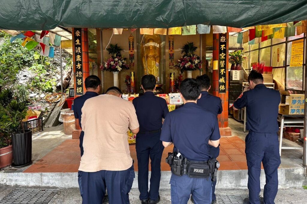 農曆七月吉祥感恩 汐止警推廣平安用路觀念 3 MEITU 20250921 131551236