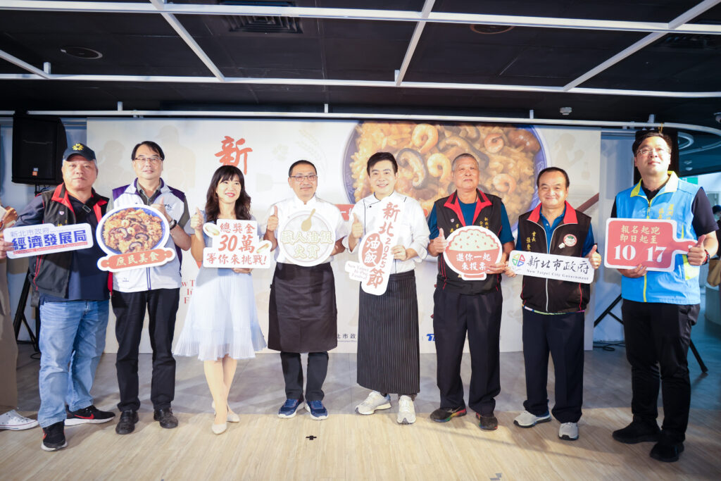 2025新北油飯節開跑 侯友宜:推廣新北好味道 12 %E4%BE%AF%E5%8F%8B%E5%AE%9C%E8%AA%AA%EF%BC%8C%E5%9C%A8%E4%BB%A5%E5%89%8D%E7%9A%84%E5%B9%B4%E4%BB%A3%EF%BC%8C%E6%B2%B9%E9%A3%AF%E4%B8%8D%E5%8F%AA%E6%98%AF%E5%82%B3%E7%B5%B1%E7%BE%8E%E9%A3%9F%EF%BC%8C%E6%9B%B4%E6%98%AF%E8%BE%9B%E5%8B%A4%E5%B7%A5%E4%BD%9C%E5%BE%8C%E6%9C%80%E6%9A%96%E5%BF%83%E7%9A%84%E8%83%BD%E9%87%8F%E8%A3%9C%E7%B5%A6