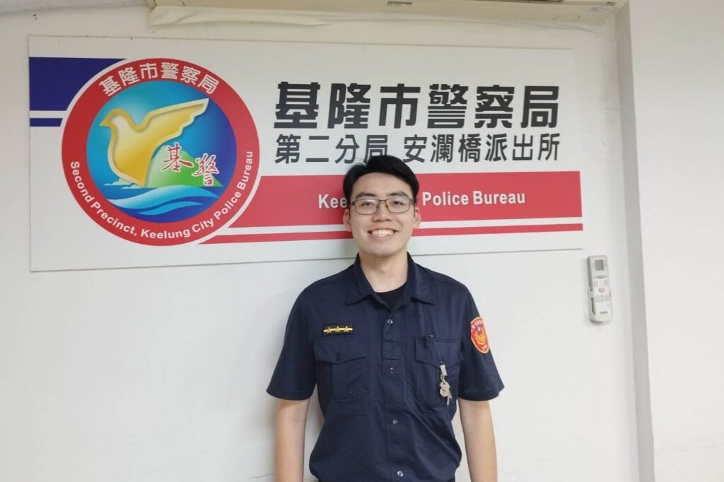 老翁深夜迷途 警助返家 1 %E6%9E%97%E6%9A%89%E6%81%A9