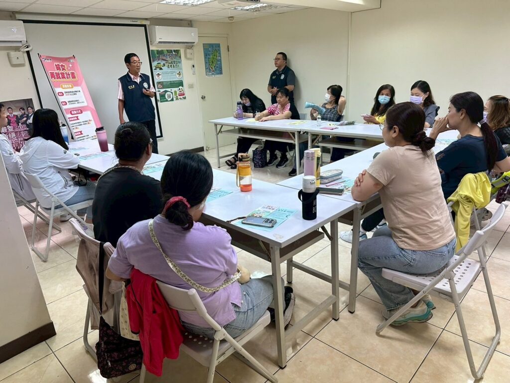 移民署竹市站關懷新住民家庭 教授泰式手作錢包促進文化交流 3 114093012
