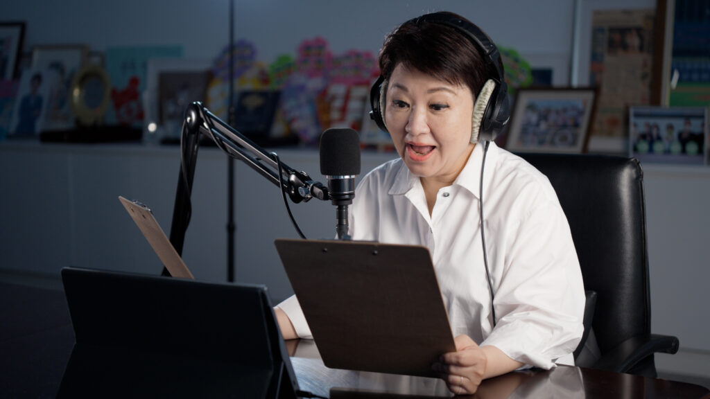 為台中國際動畫影展獻聲 盧秀燕合體法國駐台代表化身超大咖配音員 1 %E5%8F%B0%E4%B8%AD%E5%B8%82%E9%95%B7%E7%9B%A7%E7%A7%80%E7%87%95%E7%82%BA%E5%8B%95%E7%95%AB%E5%BD%B1%E5%B1%95%E5%AE%A3%E5%82%B3%E5%BB%A3%E5%91%8A%E9%A9%9A%E5%96%9C%E7%8D%BB%E8%81%B2