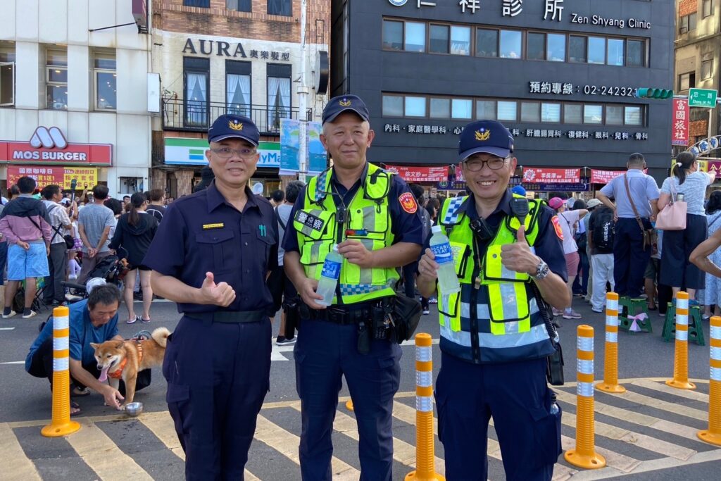 基隆老鷹嘉年華熱鬧登場 基警交管樂迎踩街護遊行 11 MEITU 20251004 182724622