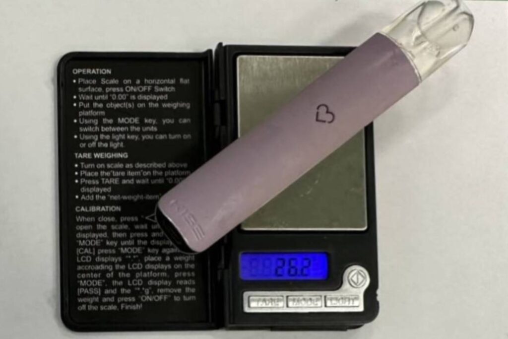 內湖勇警破窗逮衝撞醉漢 酒駕毒品ㄧ次抓 3 MEITU 20251005 103711163