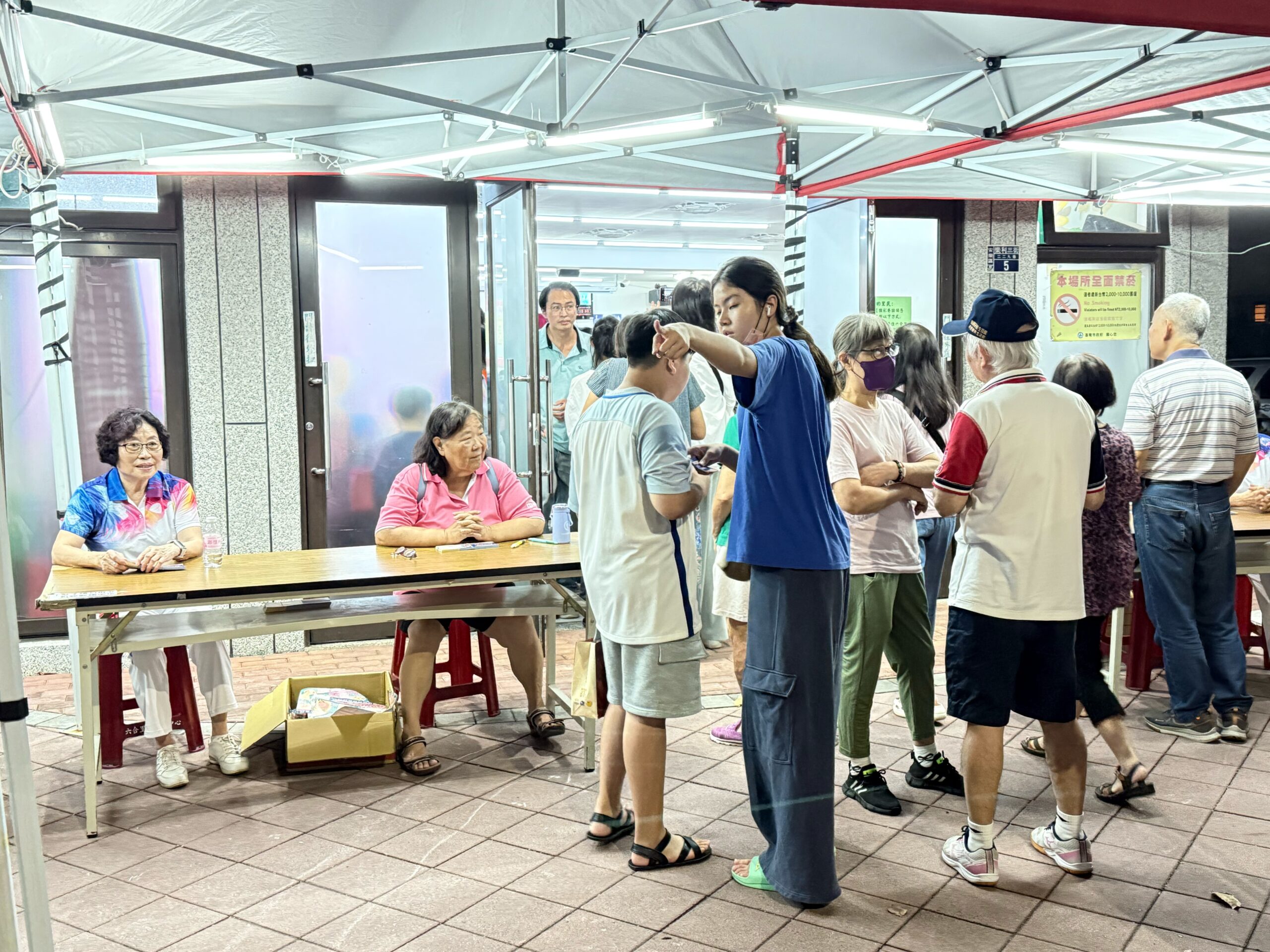 【社區有愛鄰里有情】六合里中秋節聯歡活動人潮爆滿慶團圓 7 S 74498078 scaled