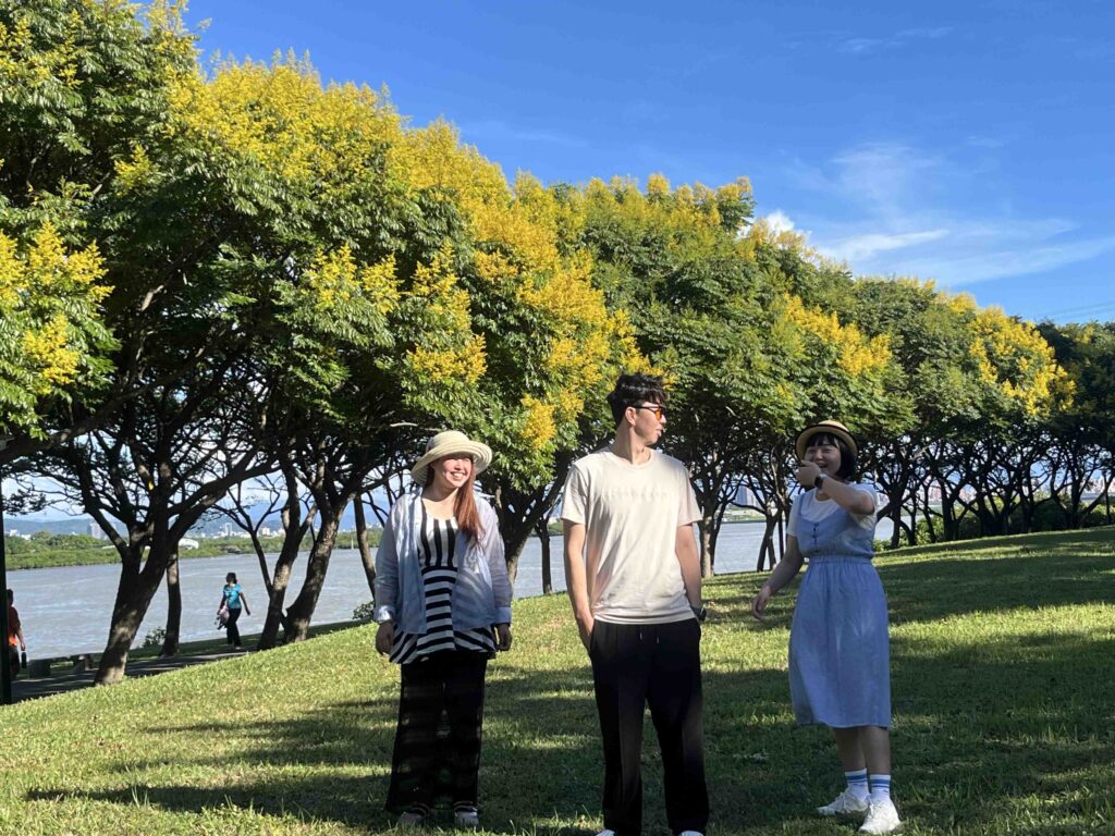 金黃臺灣欒樹渲染新北河濱 浪漫美景正盛放 16 %E7%A7%8B%E5%A4%A9%E6%9C%80chill%E8%B3%9E%E6%99%AF%E5%9C%B0 %E8%87%BA%E7%81%A3%E6%AC%92%E6%A8%B9%E7%86%B1%E9%AC%A7%E9%96%8B%E5%A0%B4