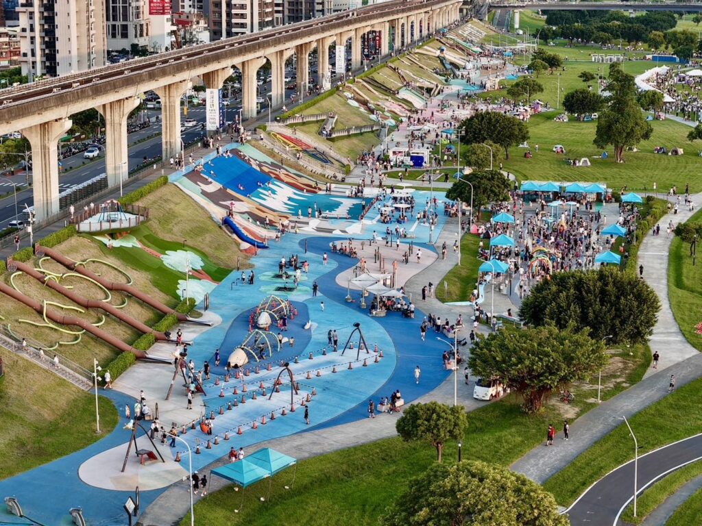 新北大都會公園熊猴森樂園推出定位牌 親子遊更安心 7 %E7%86%8A%E7%8C%B4%E6%A3%AE%E6%A8%82%E5%9C%92%E4%BD%94%E5%9C%B04%E5%85%AC%E9%A0%83%E6%9C%89%E8%B1%90%E5%AF%8C%E5%A4%9A%E5%85%83%E7%9A%84%E9%81%8A%E6%88%B2%E8%A8%AD%E6%96%BD