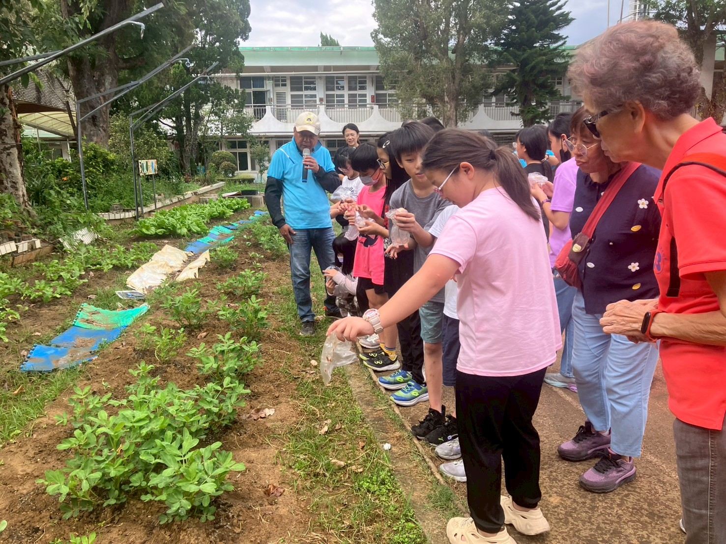 長樂國小赴桃園美華國小校際交流收穫滿行囊 7 %E6%B0%B8%E7%BA%8C%E8%8F%9C%E5%9C%92