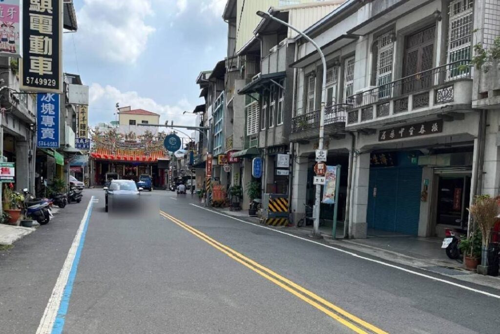 玉井警持續推動 清道專案 迎接雙連假 讓交通更順暢 行人更安全 8 MEITU 20251009 200503588