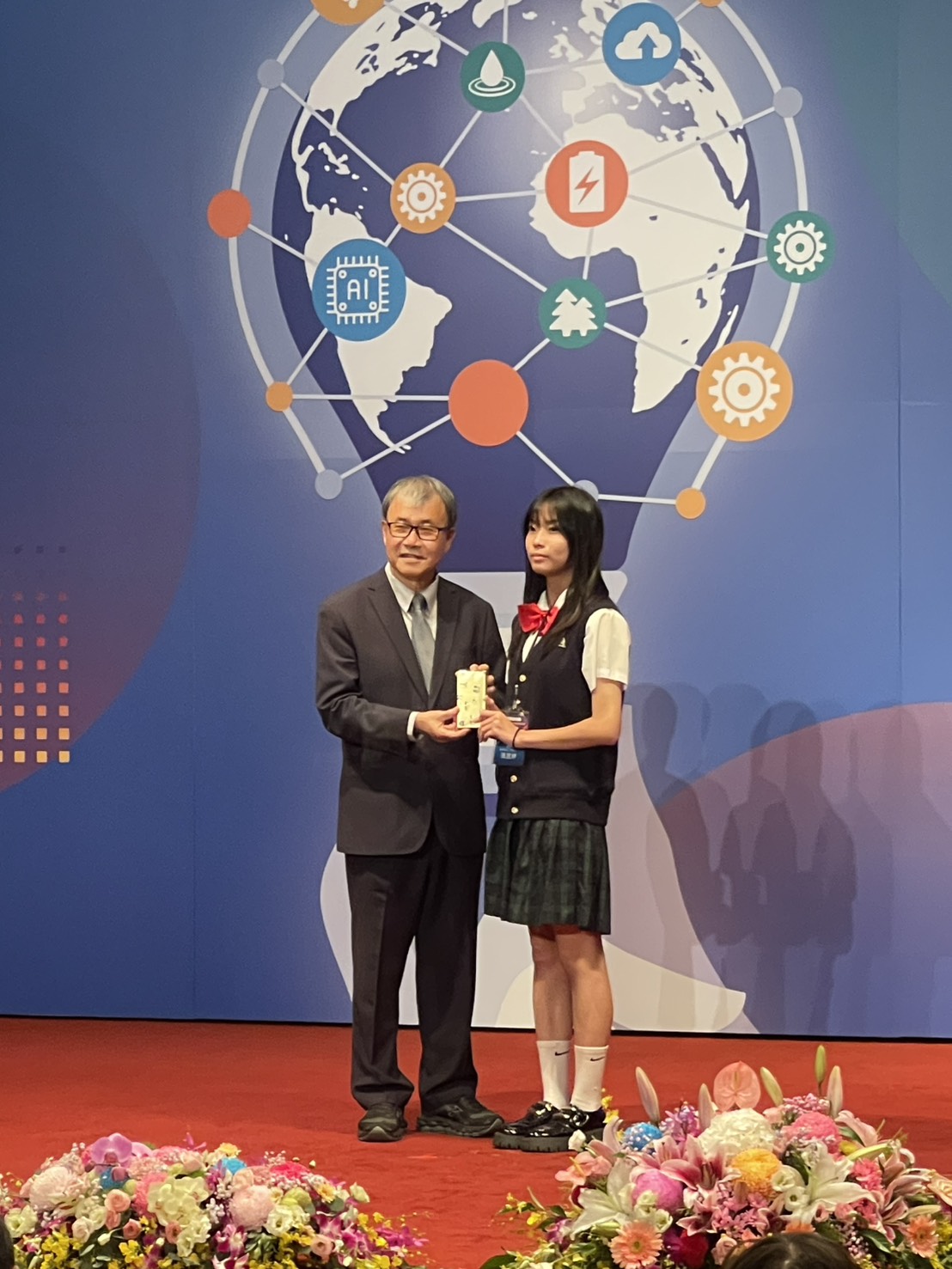 二信高中國際發明展發光發熱獲教育部長接見表揚 1 S 278364170