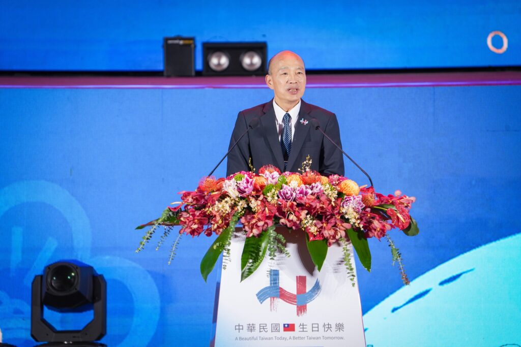 國慶晚會在台中 盧秀燕籲「善良、團結、勇敢」是立國精神 8 %E5%9C%8B%E6%85%B6%E7%B1%8C%E5%82%99%E5%A7%94%E5%93%A1%E6%9C%83%E4%B8%BB%E4%BB%BB%E5%A7%94%E5%93%A1%E6%9A%A8%E7%AB%8B%E6%B3%95%E9%99%A2%E9%95%B7%E9%9F%93%E5%9C%8B%E7%91%9C%E8%87%B4%E8%A9%9E