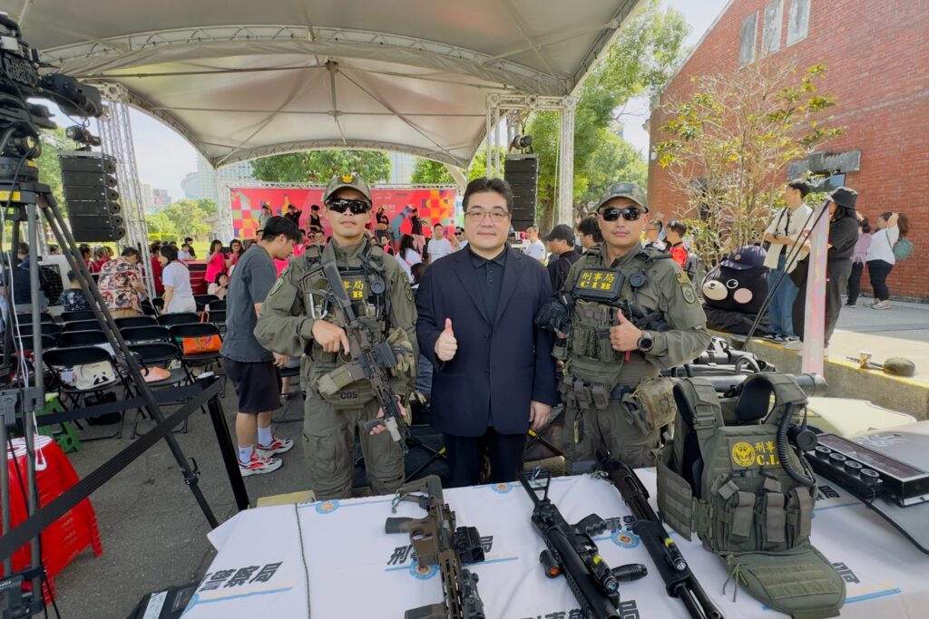 2025反毒識詐街舞大賽x園遊會 刑事局邀電豹女孩熱舞開場 青春齊聲拒毒防詐 7 MEITU 20251011 141125152