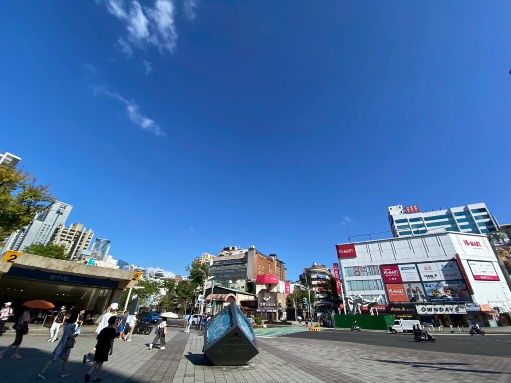 拆除府中遊龍陸橋 新北開啟城市新篇章 4 %E5%BA%9C%E4%B8%AD%E9%81%8A%E9%BE%8D%E9%99%B8%E6%A9%8B%E6%AD%B7%E6%99%82%E5%B0%87%E8%BF%91%E4%B8%80%E5%80%8B%E6%9C%88%E7%9A%84%E6%8B%86%E9%99%A4%E5%B7%A5%E7%A8%8B%EF%BC%8C%E5%B7%B2%E5%85%A8%E9%9D%A2%E6%8B%86%E5%AE%8C%E6%AD%A3%E5%BC%8F%E5%8A%9F%E6%88%90%E8%BA%AB%E9%80%80%EF%BC%8C%E5%A4%A9%E9%9A%9B%E8%A6%96%E9%87%8E%E6%9B%B4%E9%96%8B%E9%97%8A%EF%BC%8C%E6%8F%90%E5%8D%87%E5%B8%82%E5%AE%B9%E6%99%AF%E8%A7%80