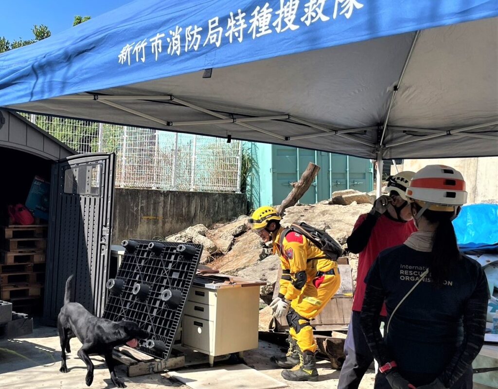 竹市再辦IRO國際搜救犬認證 全國18隻培訓犬隻報名闖關 3 11410132