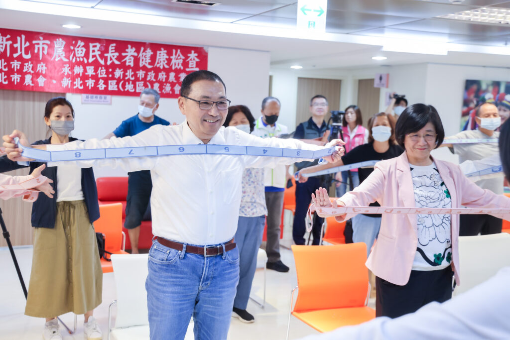 新北首推雙保PLUS健檢福利政策 侯友宜:守護農漁民健康 9 %E5%B8%82%E5%BA%9C%E6%8E%A8%E5%8B%95%E3%80%8C%E5%BF%83%E8%A1%80%E7%AE%A1%E4%BA%8C%E9%9A%8E%E6%AE%B5%E6%AA%A2%E6%9F%A5PLUS%E3%80%8D%EF%BC%8C%E6%96%B0%E5%A2%9E%E5%BF%83%E8%A1%B0%E7%AB%AD%E6%8C%87%E6%95%B8%E6%AA%A2%E6%9F%A5%EF%BC%88Pro BNP%EF%BC%89%EF%BC%8C%E9%80%8F%E9%81%8E%E6%8A%BD%E8%A1%80%E5%88%86%E6%9E%90%E5%8F%AF%E6%8F%90%E6%97%A9%E7%99%BC%E7%8F%BE%E5%BF%83%E8%87%9F%E8%A1%B0%E7%AB%AD%E9%A2%A8%E9%9A%AA%EF%BC%8C%E6%9C%89%E6%95%88%E9%99%8D%E4%BD%8E%E7%AA%81%E7%99%BC%E6%80%A7%E5%8D%B1%E9%9A%AA