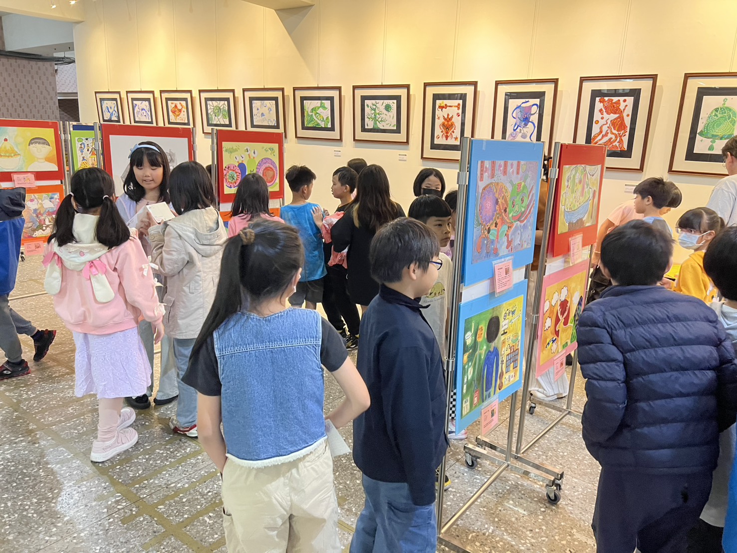 武崙國小舉辦重症兒童生命畫展傳播愛與關懷 10 S 345161801 0