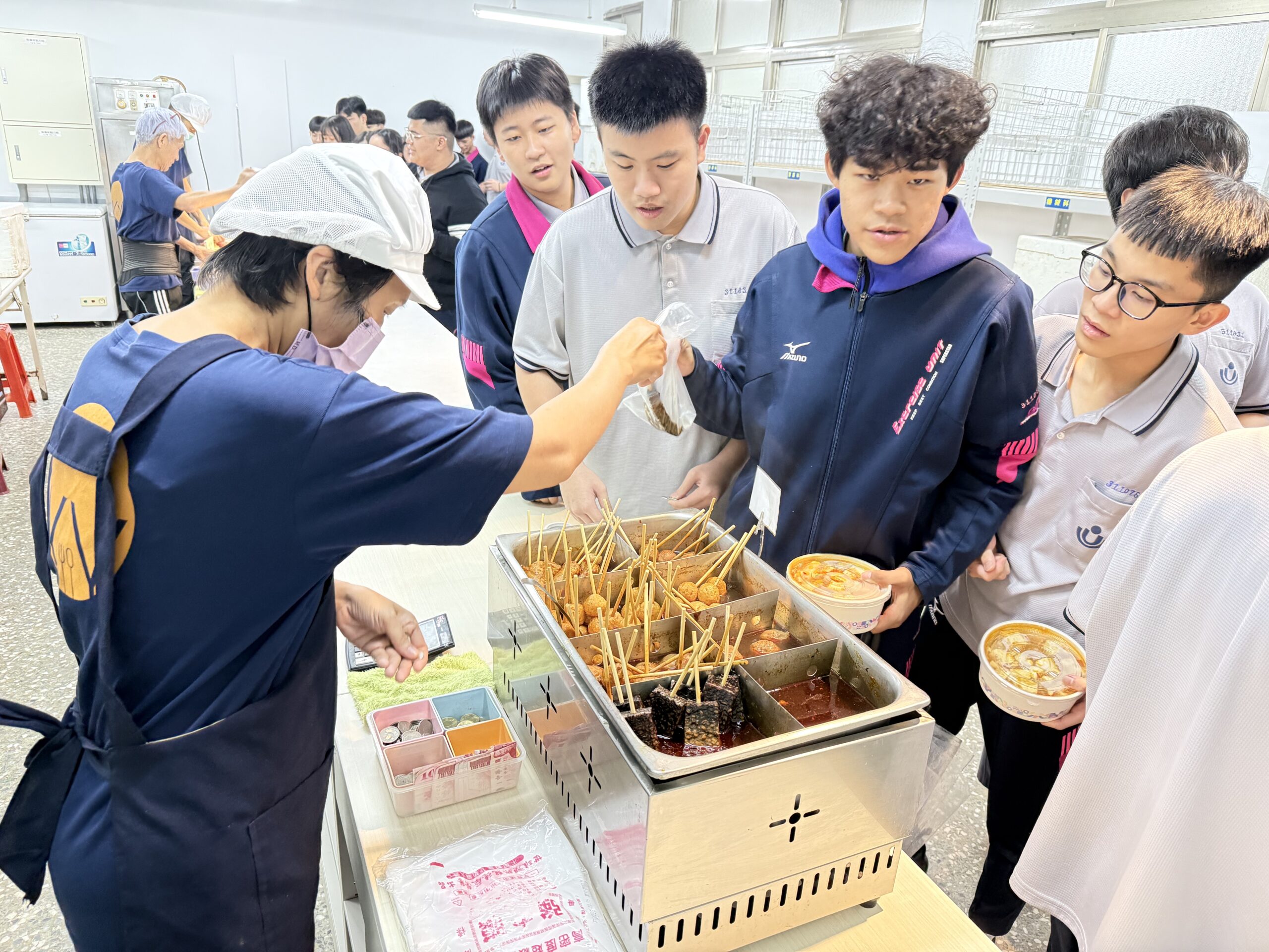 二信高中餐廳打造用餐幸福感學生大讚「下午的小確幸!」 10 747D9598 3055 415F A58B 4E0597D329D3 scaled