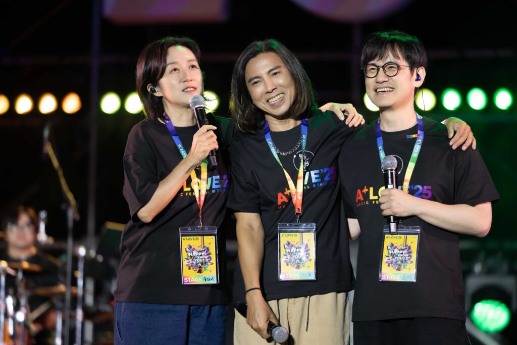 愛之日常7年最狂陣容!黃韻玲母子、萬芳壯女們、大組團聯盟全面炸場 4 %E9%9C%9C%E6%B7%87%E6%B7%8B 1024x683 1