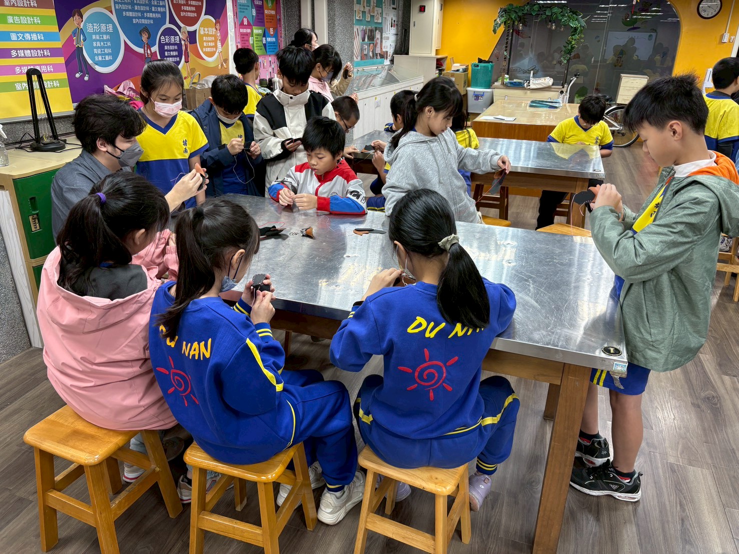 堵南國小赴明德國中職業試探體驗製鞋技藝收穫滿行囊 4 586036825 1307793974716147 936810133340606178 n