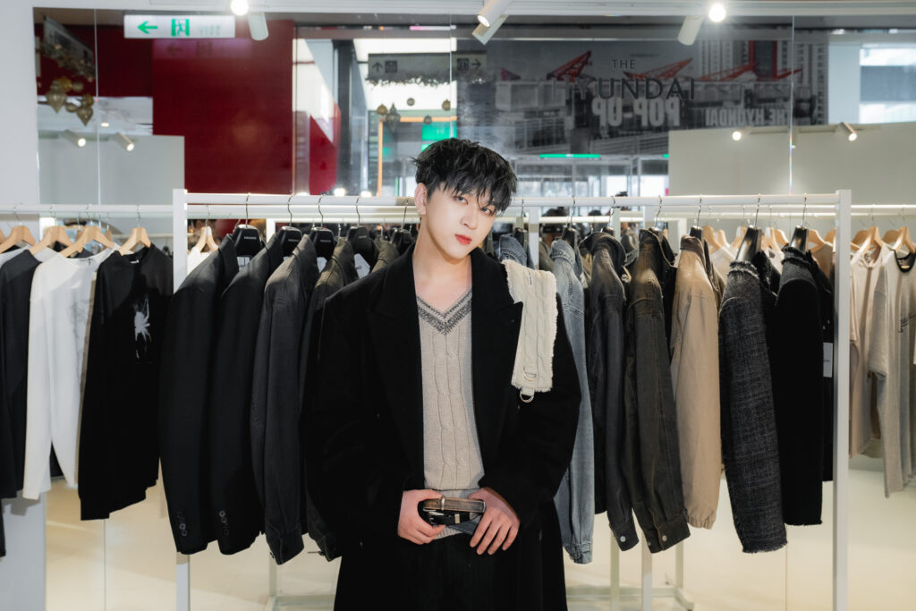 結構時尚新勢力來襲!韓 INSILENCE 邀人氣男團 U:NUS 昱廷展秋冬極簡實穿魅力 11 RDM0101 1024x683 1
