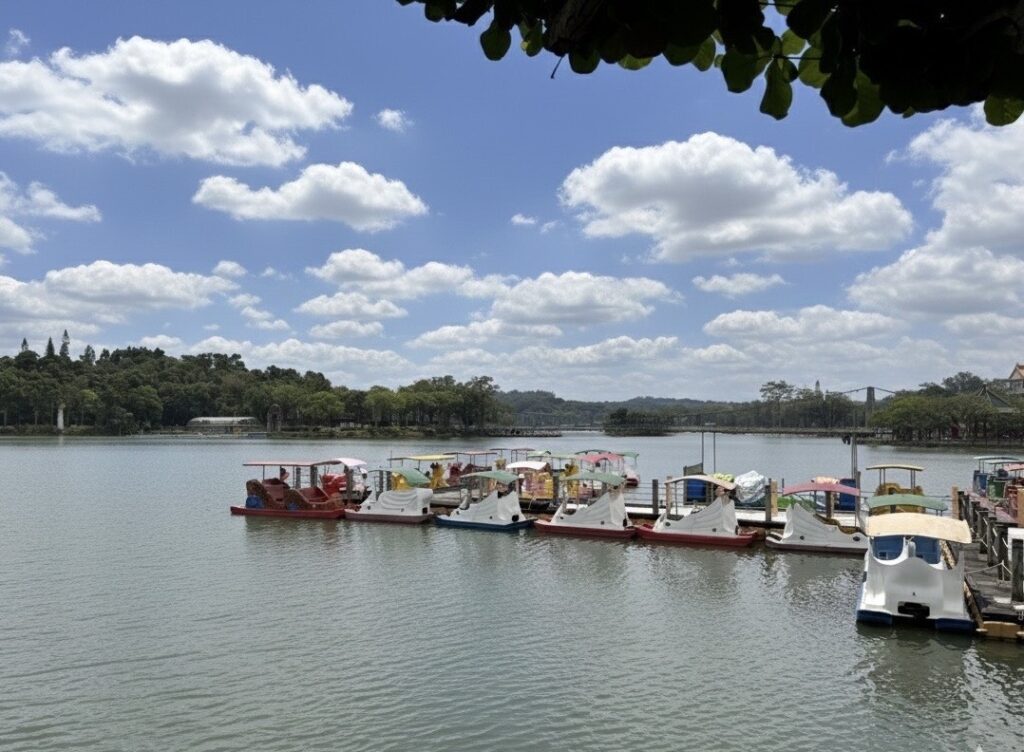 虎頭埤完成全台首例景區旅客碳足跡計算 太陽能船上路、碳排僅0.3公斤 19 S 777519109 1024x752 1
