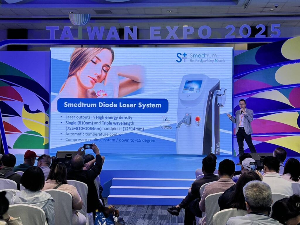 巨興醫學科技回饋社會贈二氧化碳雷射儀予三總皮膚科盼提升臨床效能、守護安心醫療! 12 %E5%B7%A8%E8%88%88%E9%86%AB%E5%AD%B8%E7%A7%91%E6%8A%80%E8%97%892025%E8%8F%B2%E5%BE%8B%E8%B3%93%E5%8F%B0%E7%81%A3%E5%BD%A2%E8%B1%A1%E5%B1%95%E8%88%87%E7%95%B6%E5%9C%B0%E5%B0%88%E6%A5%AD%E4%BA%BA%E5%A3%AB%E4%BA%A4%E6%B5%81MIT%E9%86%AB%E7%BE%8E%E5%84%80%E5%99%A8%E7%9A%84%E6%9C%80%E6%96%B0%E6%8A%80%E8%A1%93%E5%9C%96%E7%82%BA%E5%B7%A8%E8%88%88%E9%86%AB%E5%AD%B8%E7%A7%91%E6%8A%80%E6%8F%90%E4%BE%9B 1024x768 1