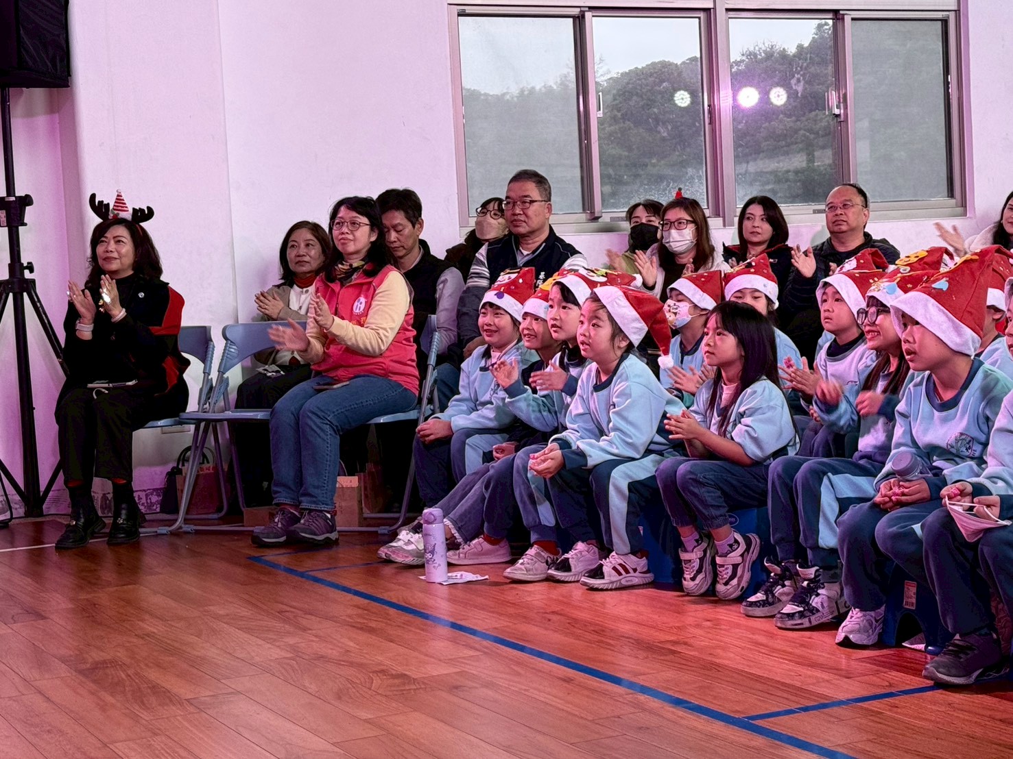 中和國小「中和之星」展演 以 SEL打造發光舞台 11 LINE ALBUM 1141227%E4%B8%AD%E5%92%8C%E4%B9%8B%E6%98%9F%E6%88%90%E6%9E%9C%E7%99%BC%E8%A1%A8%E6%9C%83 251227 9